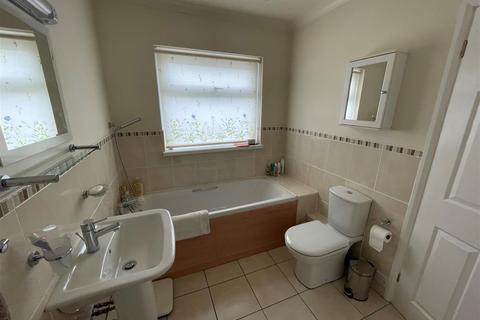 21 Heol Morlais, Trimsaran, Kidwelly, SA17 4DF