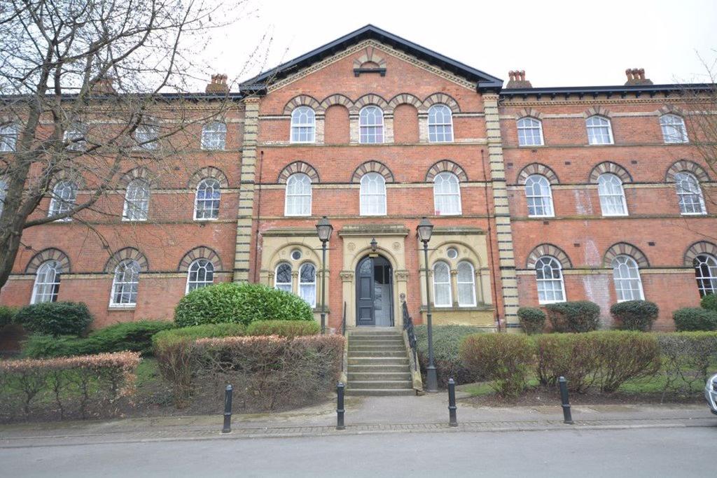 Northgate Lodge, Pontefract, WF8 2 bed apartment £600 pcm (£138 pw)