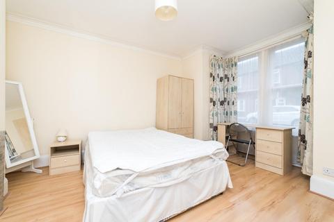 25 Albert Road, Canterbury, CT1 1UJ