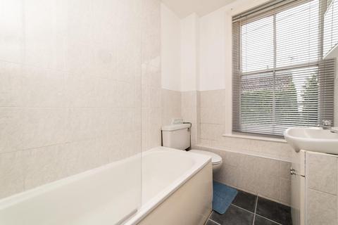 25 Albert Road, Canterbury, CT1 1UJ