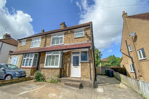 16 Titian Avenue, Bushey Heath, Bushey, WD23 4GB