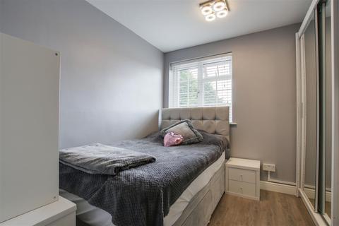 7 Silverfield, Broxbourne, EN10 6PD