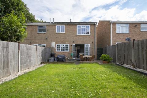 7 Silverfield, Broxbourne, EN10 6PD