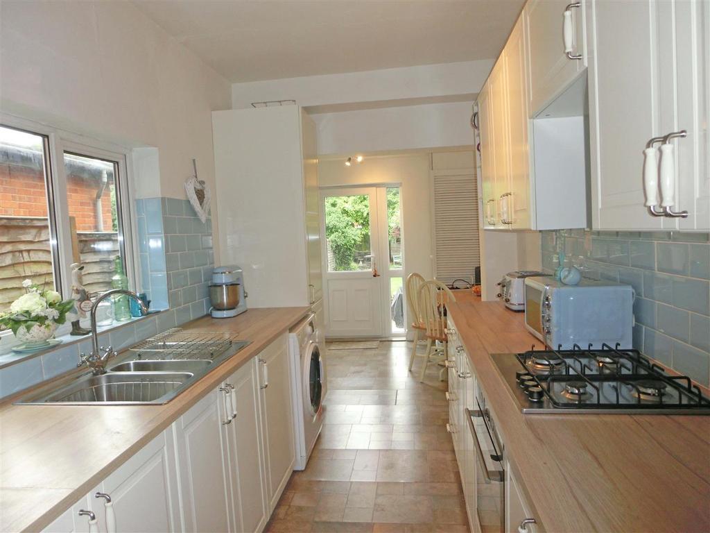 Alcester Road 303 Kitchen.jpg