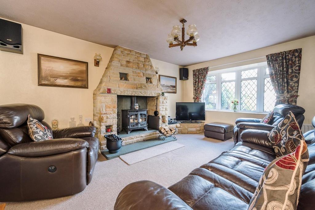Talbot Drive, Briercliffe, Burnley 4 bed detached house £350,000