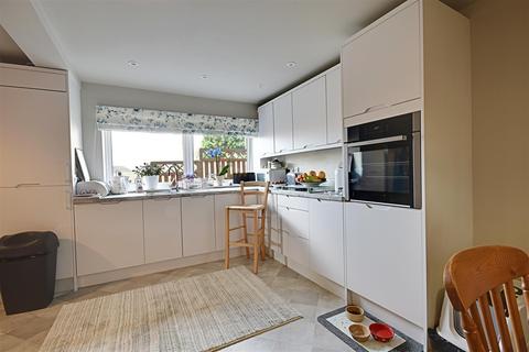 Flat 4, Old Wesleyan Chapel Chapel Path, Bexhill-on-sea, TN40 2AA