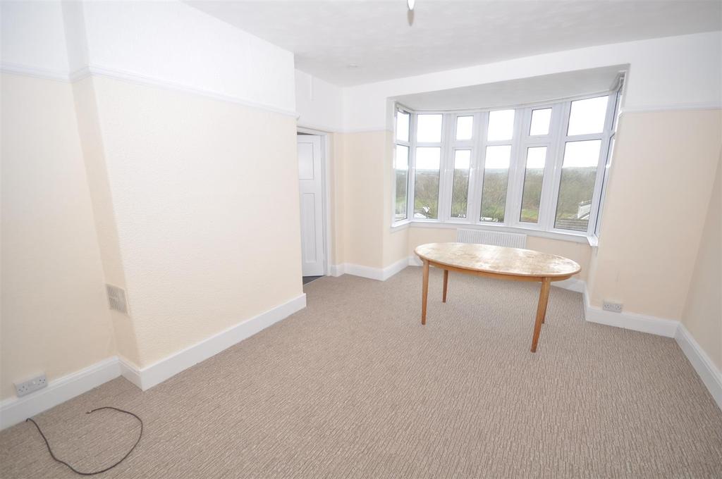 Monument Hill, Carmarthen 5 bed detached house £295,000
