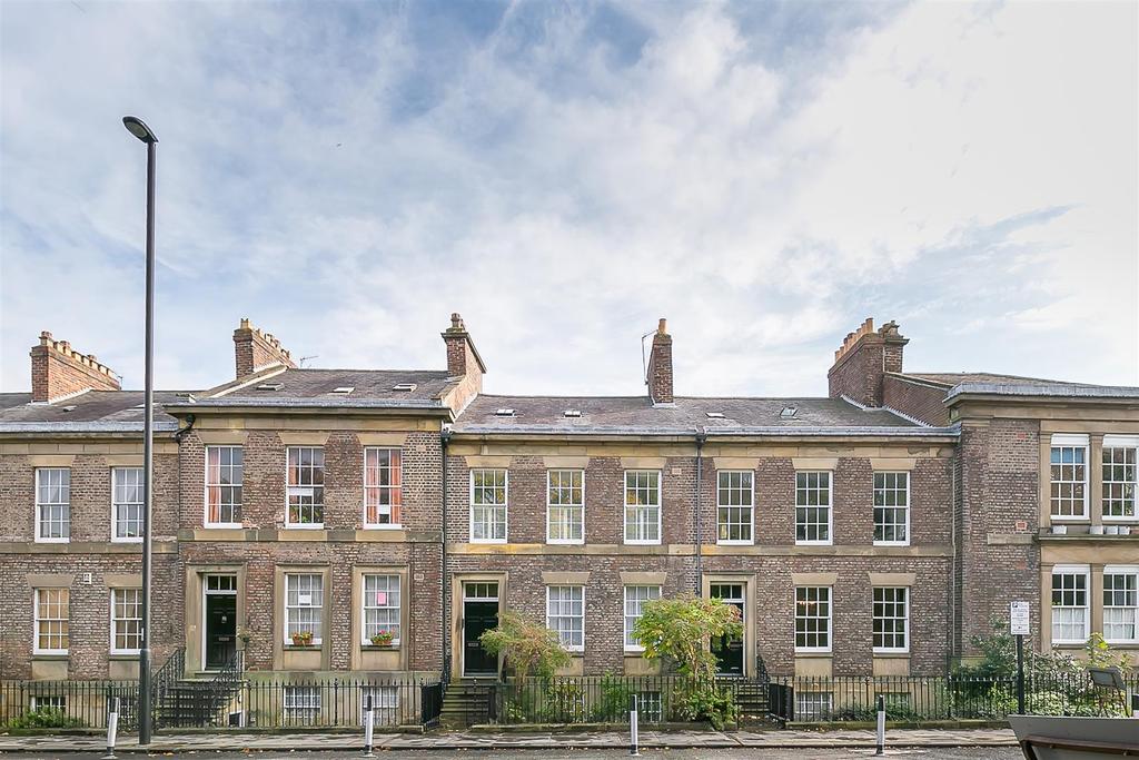 St Thomas' Terrace, City Centre... 3 bed £275,000