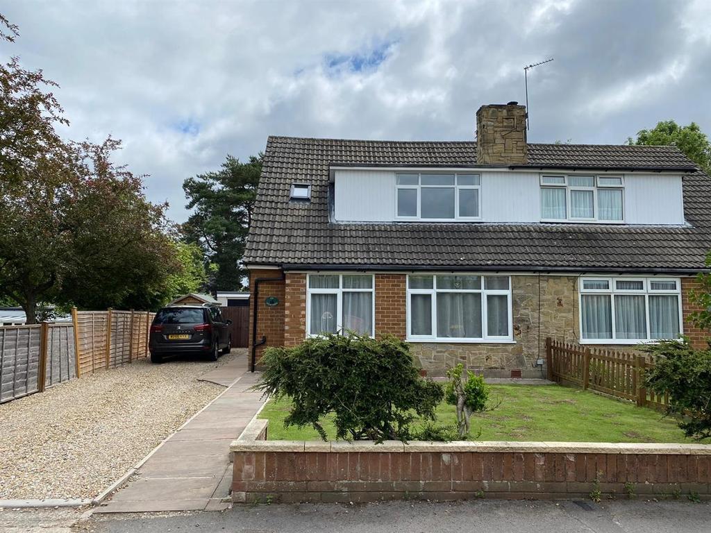 Low Green, Copmanthorpe, York 3 bed semidetached house £400,000
