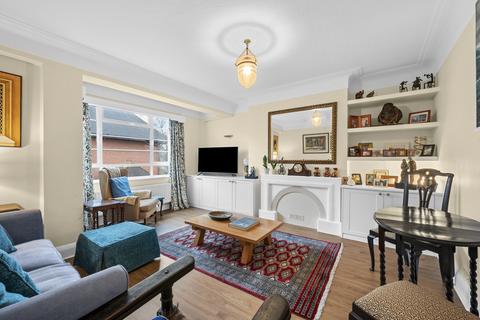 2 bedroom flat to rent, Woodside House, SW19