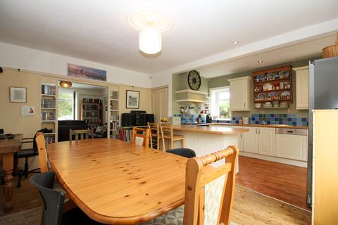 36 Ings Lane, Guiseley, Leeds, LS20 8DA