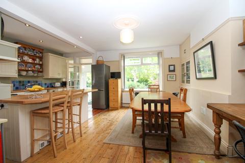 36 Ings Lane, Guiseley, Leeds, LS20 8DA
