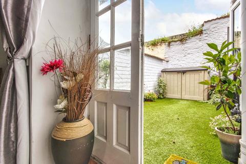 4 Bedford Row, Barnstaple, EX32 8NR