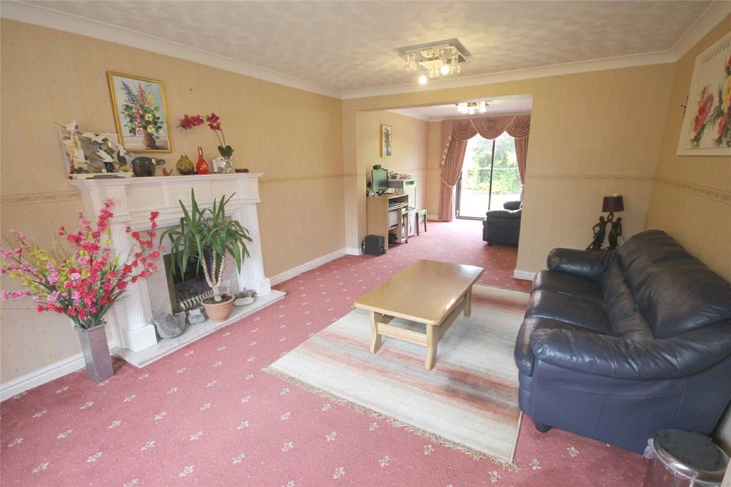 Winchester Park, Didsbury... 4 bed detached house £2,000 pcm (£462 pw)