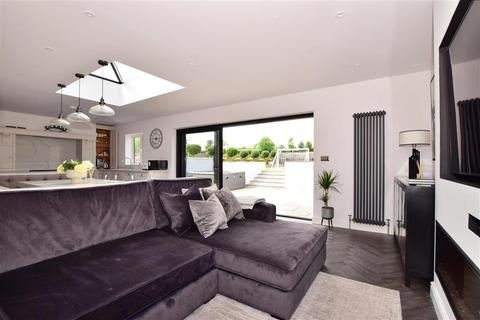 12 Epping Road, Toot Hill, Ongar, CM5 9SQ