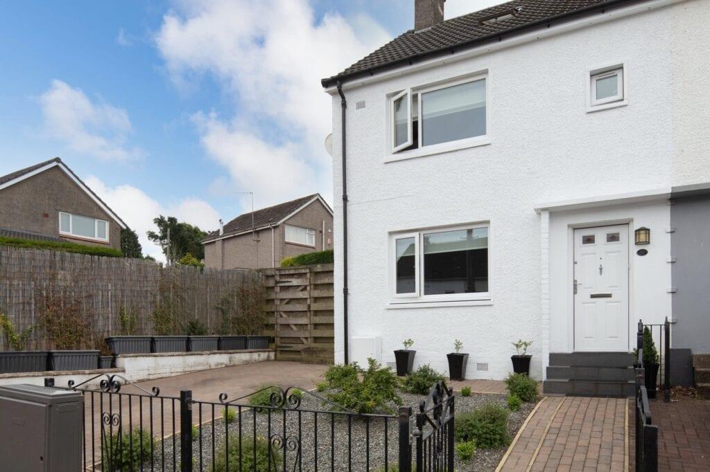 37 Kippen Drive, Busby 3 bed end of terrace house £185,000