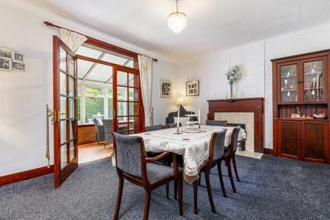35 Lothian Drive, Clarkston, Glasgow, G76 7NA