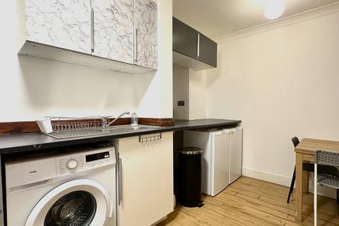 4 bedroom flat to rent, Argyle Street HMO, Finnieston, Glasgow, G3