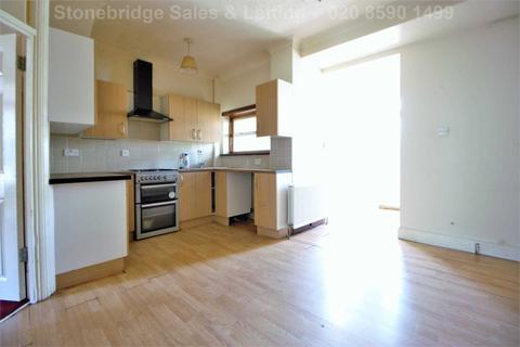89 Henniker Gardens, London, E6 3HT