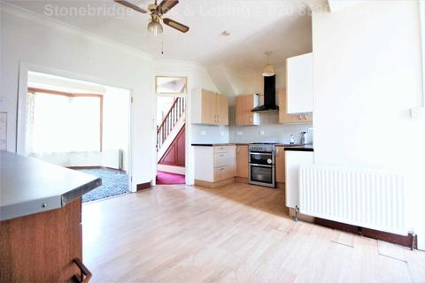 89 Henniker Gardens, London, E6 3HT