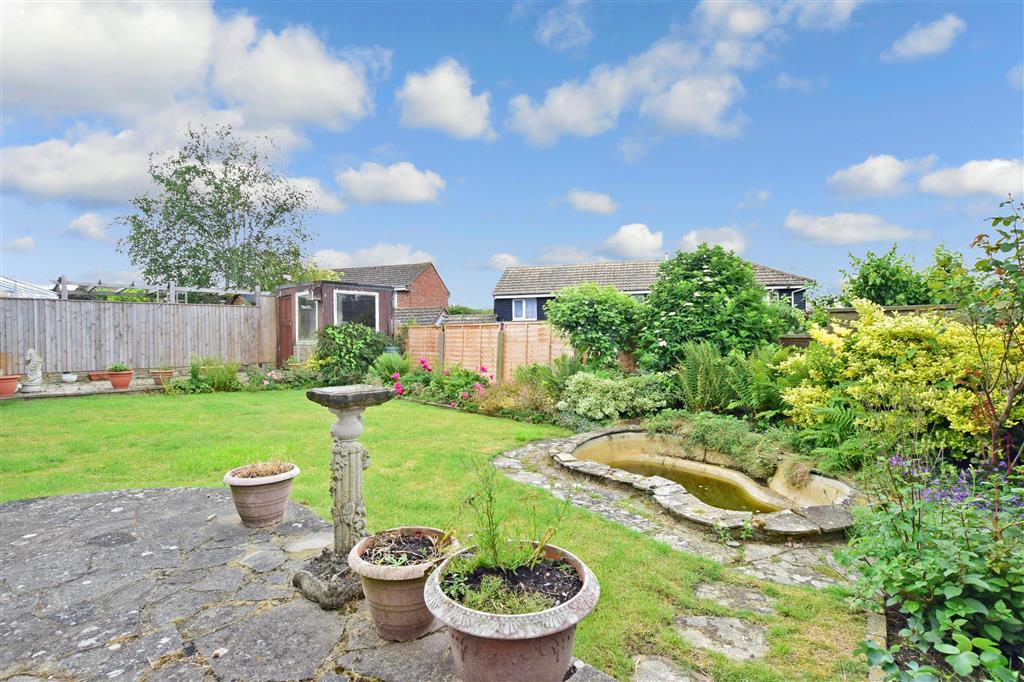 Downs Road, Folkestone, Kent 4 bed semidetached house £325,000