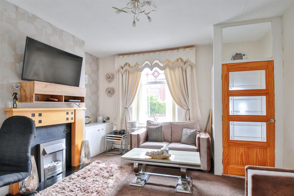 Birch Road, Rochdale, OL12 9QQ 2 bed terraced house £115,000