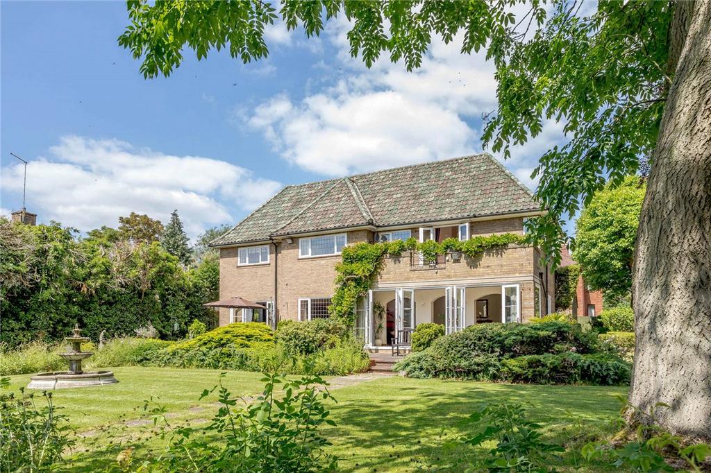 Thorpe Avenue, Longthorpe... 5 bed detached house £1,000,000
