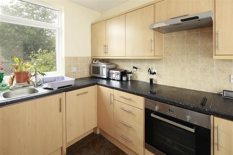 16 Albert Road, Canterbury, CT1 1UJ