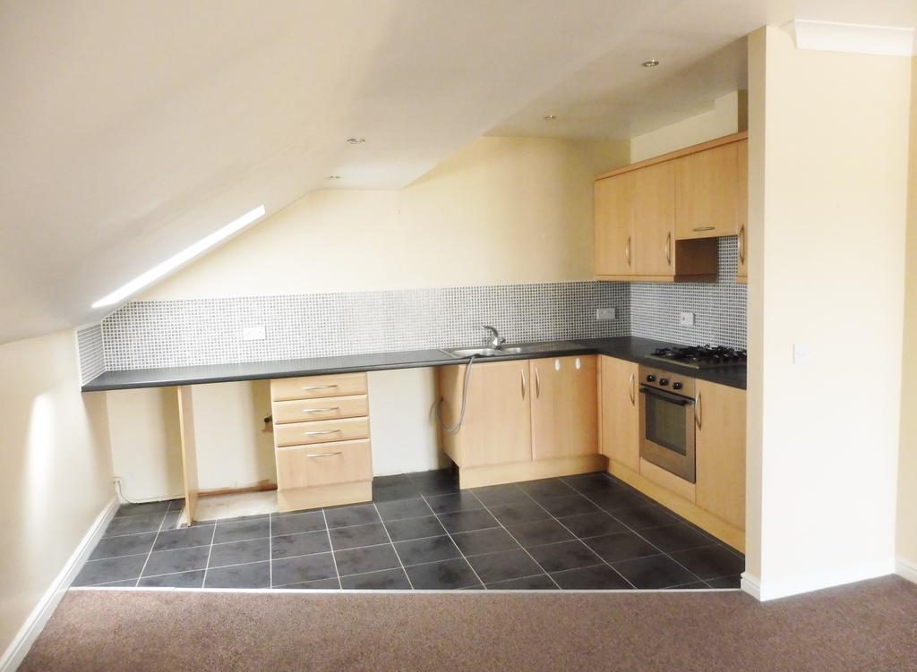 Hampton Court, Darfield S73 2 bed apartment for sale £75,000