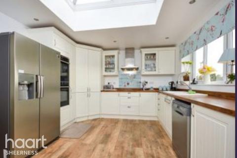31 Brecon Chase, Minster On Sea, Sheerness, ME12 2HX