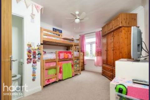31 Brecon Chase, Minster On Sea, Sheerness, ME12 2HX