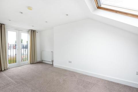 86 Carlton Park Avenue, London, SW20 8BL