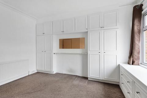 86 Carlton Park Avenue, London, SW20 8BL