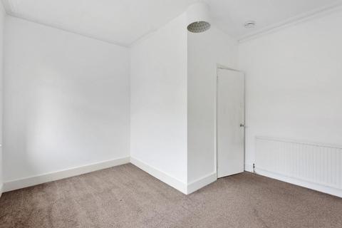 86 Carlton Park Avenue, London, SW20 8BL