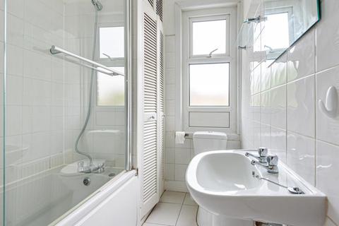 86 Carlton Park Avenue, London, SW20 8BL