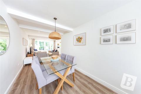 70 Minster Way, Hornchurch, RM11 3TD