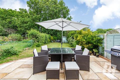 70 Minster Way, Hornchurch, RM11 3TD