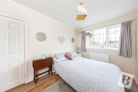 70 Minster Way, Hornchurch, RM11 3TD