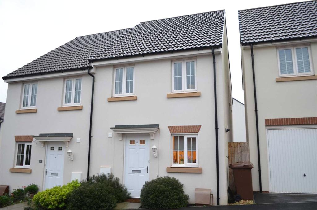Parlour Mead, Cullompton, Devon, EX15 2 bed semidetached house £750