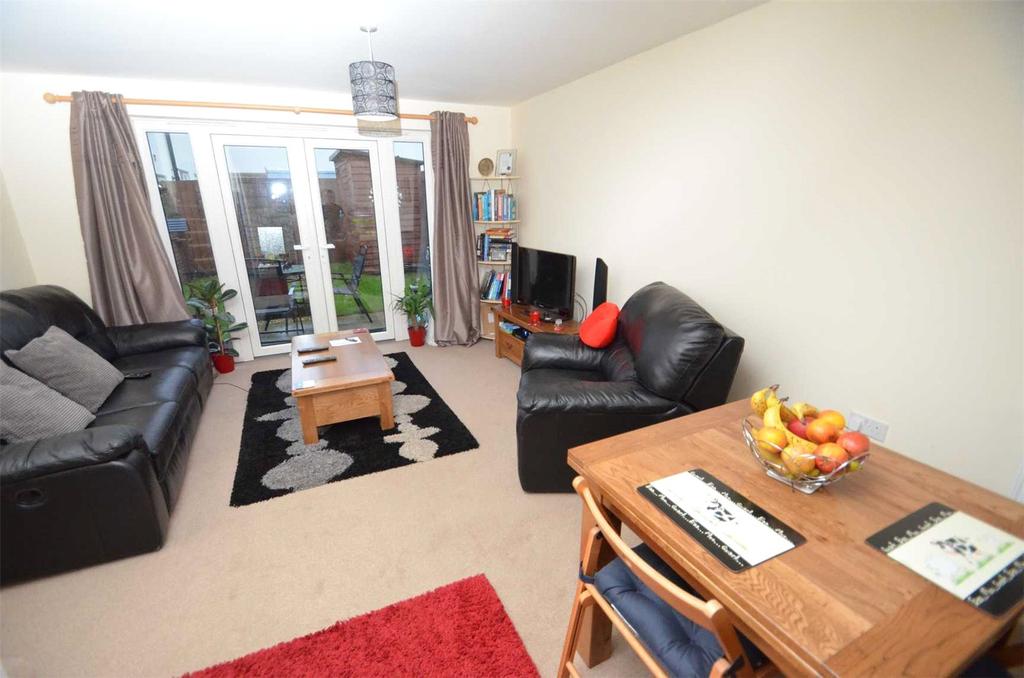 Parlour Mead, Cullompton, Devon, EX15 2 bed semidetached house £750
