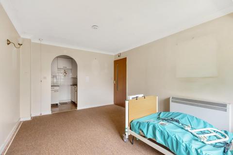 1 bedroom retirement property for sale - Woking,  Surrey,  GU22