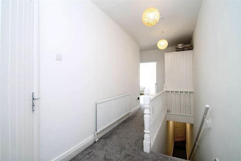 2 bedroom apartment to rent, Butler Road, Harrow