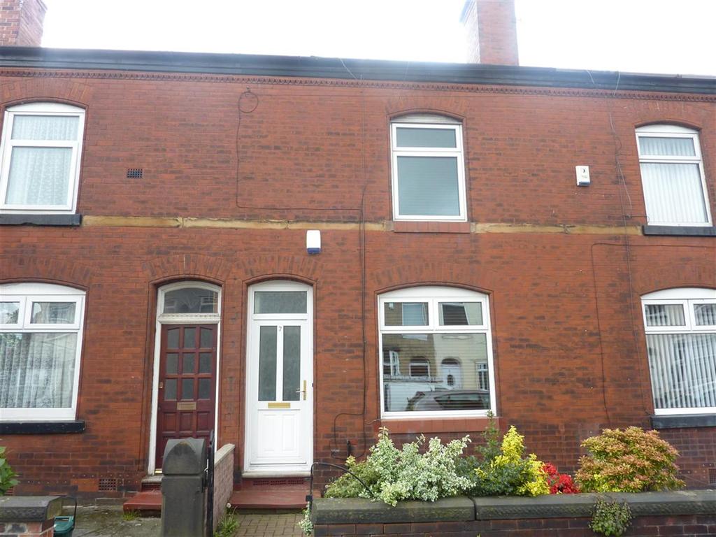 Deans Road, Swinton, Manchester 2 bed terraced house £795 pcm (£183 pw)