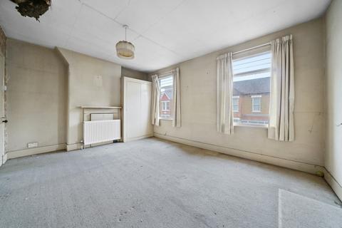 43 Oaklands Road, Hanwell, London, W7 2DP