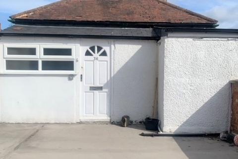 2 bedroom flat to rent, Oakdale Avenue, Northwood Hills HA6