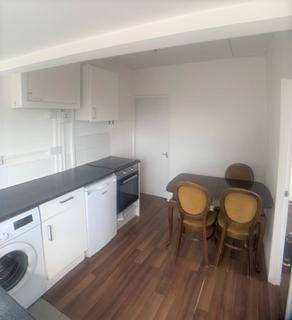 2 bedroom flat to rent, Oakdale Avenue, Northwood Hills HA6
