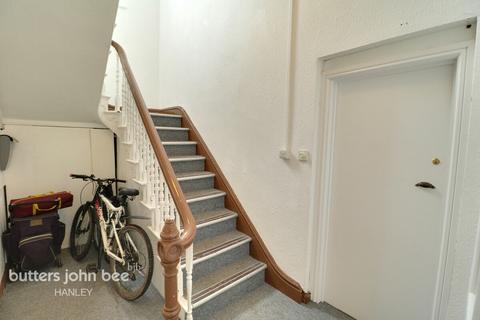 1 bedroom flat to rent, High Street, Stoke-on-trent