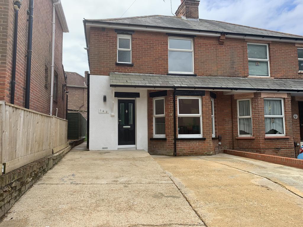 Dimond road, Bitterne Park, Southampton SO18 3 bed semidetached house