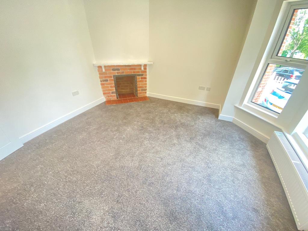 Dimond road, Bitterne Park, Southampton SO18 3 bed semidetached house