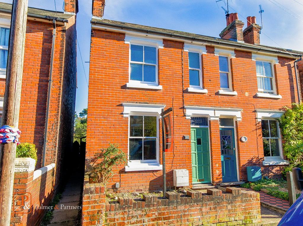 Scarletts Road, Colchester, Essex, CO1 3 bed semidetached house £